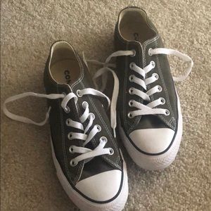 Army green converse chuck taylor’s